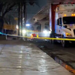 Motociclista pierde la vida tras ser arrollado por dos vehículos de carga en San Nicolás