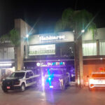 Fallece menor de 3 años tras caer accidentalmente a una alberca en Santiago