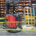 Investigan accidente laboral en San Nicolás; mujer resulta herida al ser arrollada por montacargas