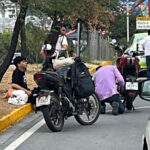 Sale proyectado motociclista tras impacto sobre Eloy Cavazos, en Guadalupe