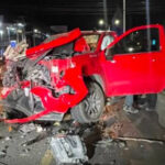Conductor de camioneta termina hospitalizado tras chocar de frente contra camión en Gonzalitos