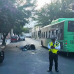 Joven repartidor pierde la vida en el Centro de Monterrey tras ser arrollado por camión de Ruta